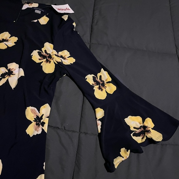 Floral Bell Sleeve Dress - Picture 2 of 12